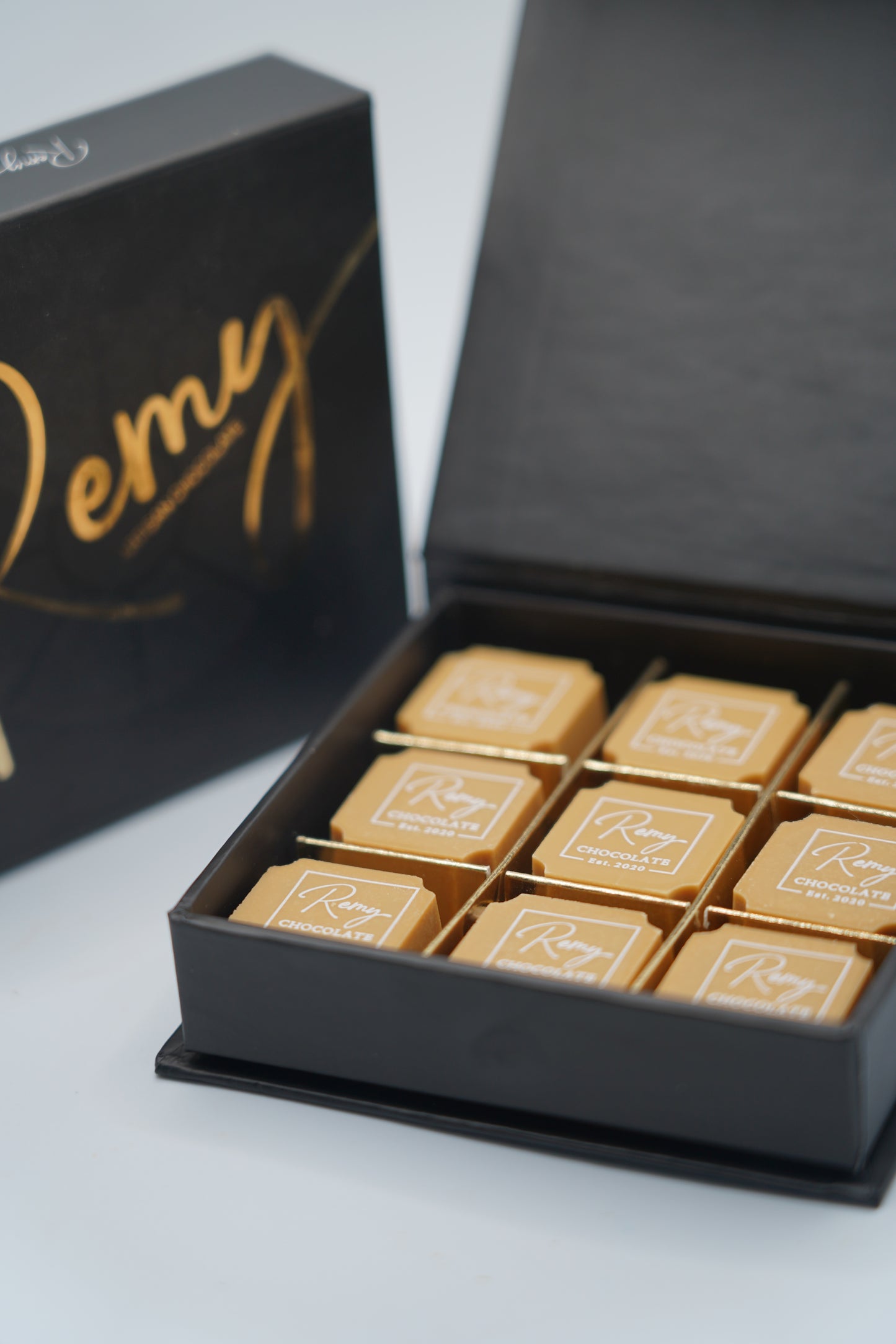 Indulge in Elegance: The 9-Piece Praline & Feuilletine Bonbon Box