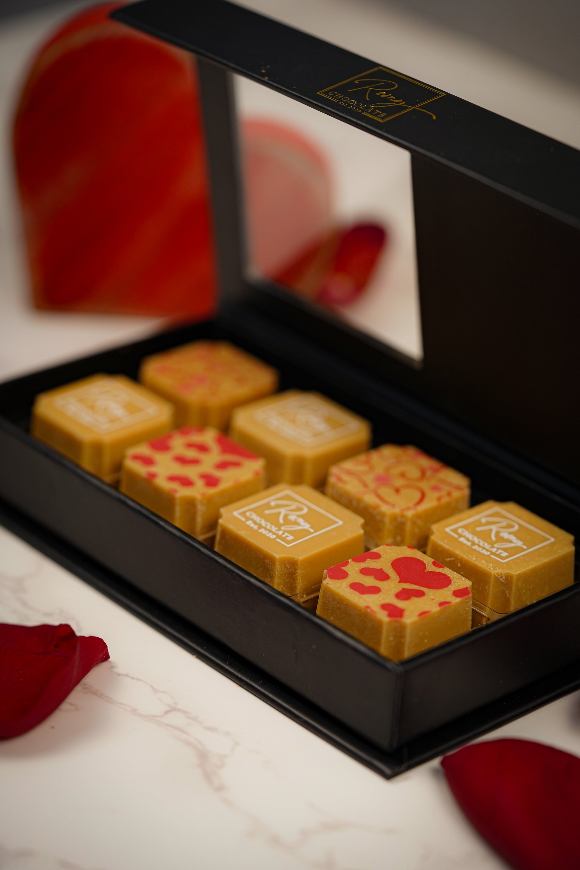 L’Instant Amour Remy Chocolate