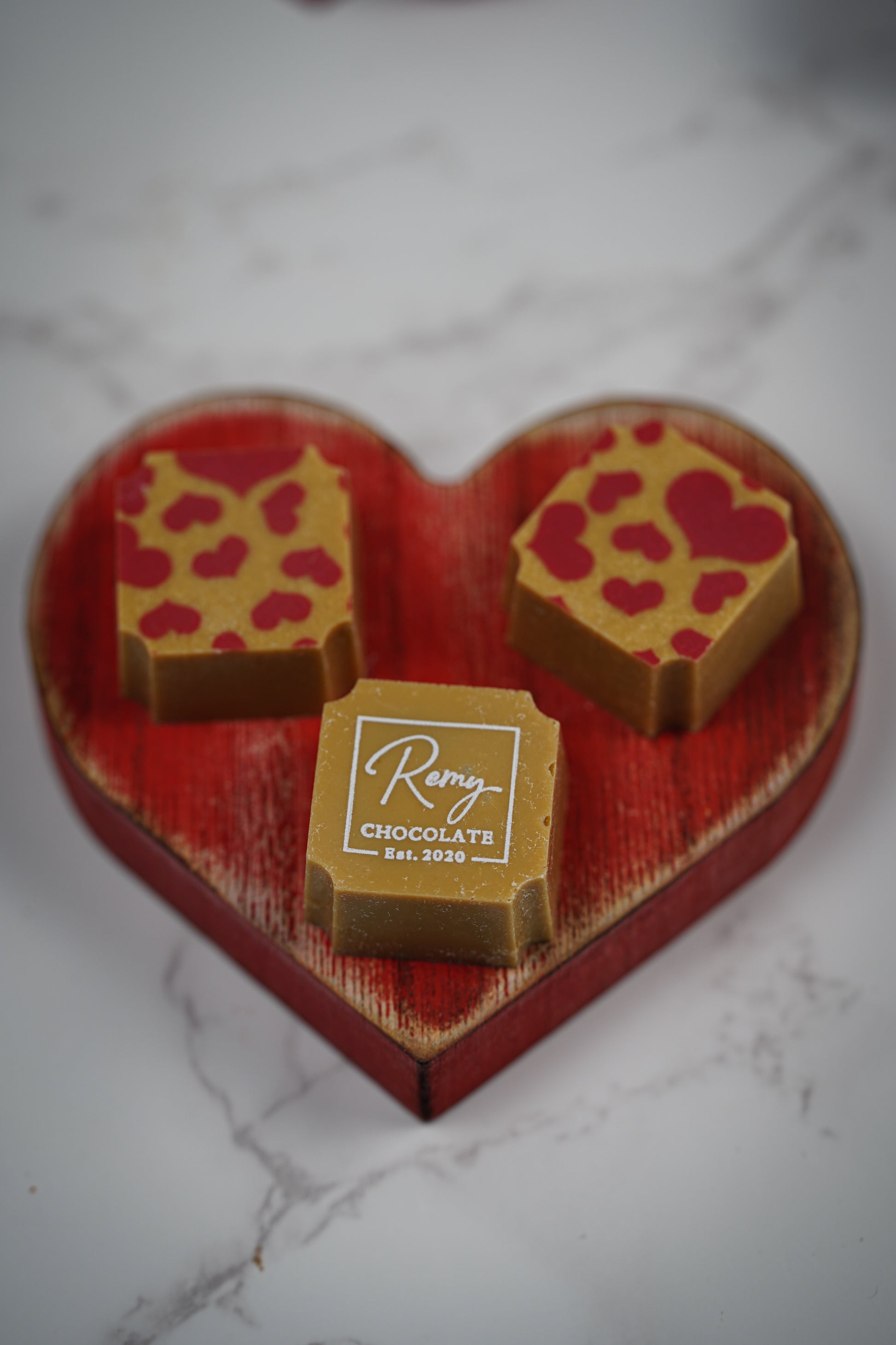 L’Instant Amour Remy Chocolate