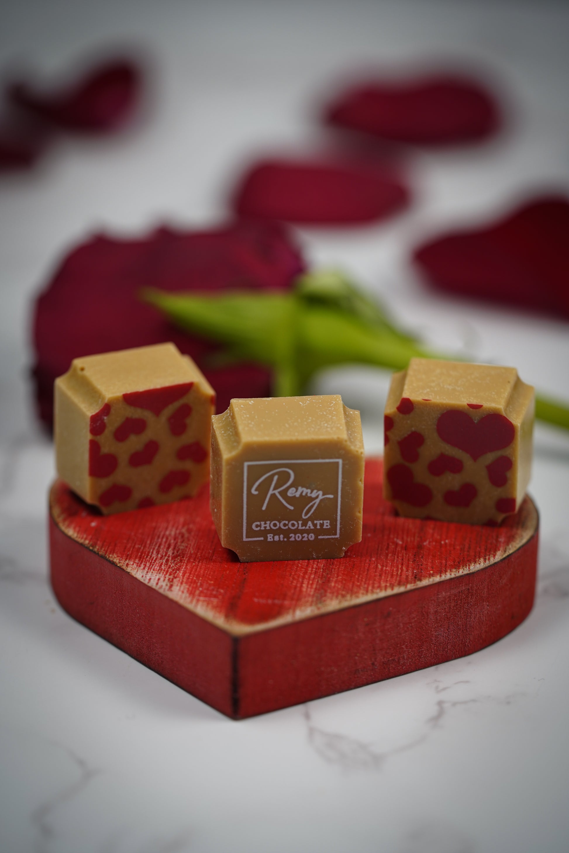 L’Instant Amour Remy Chocolate